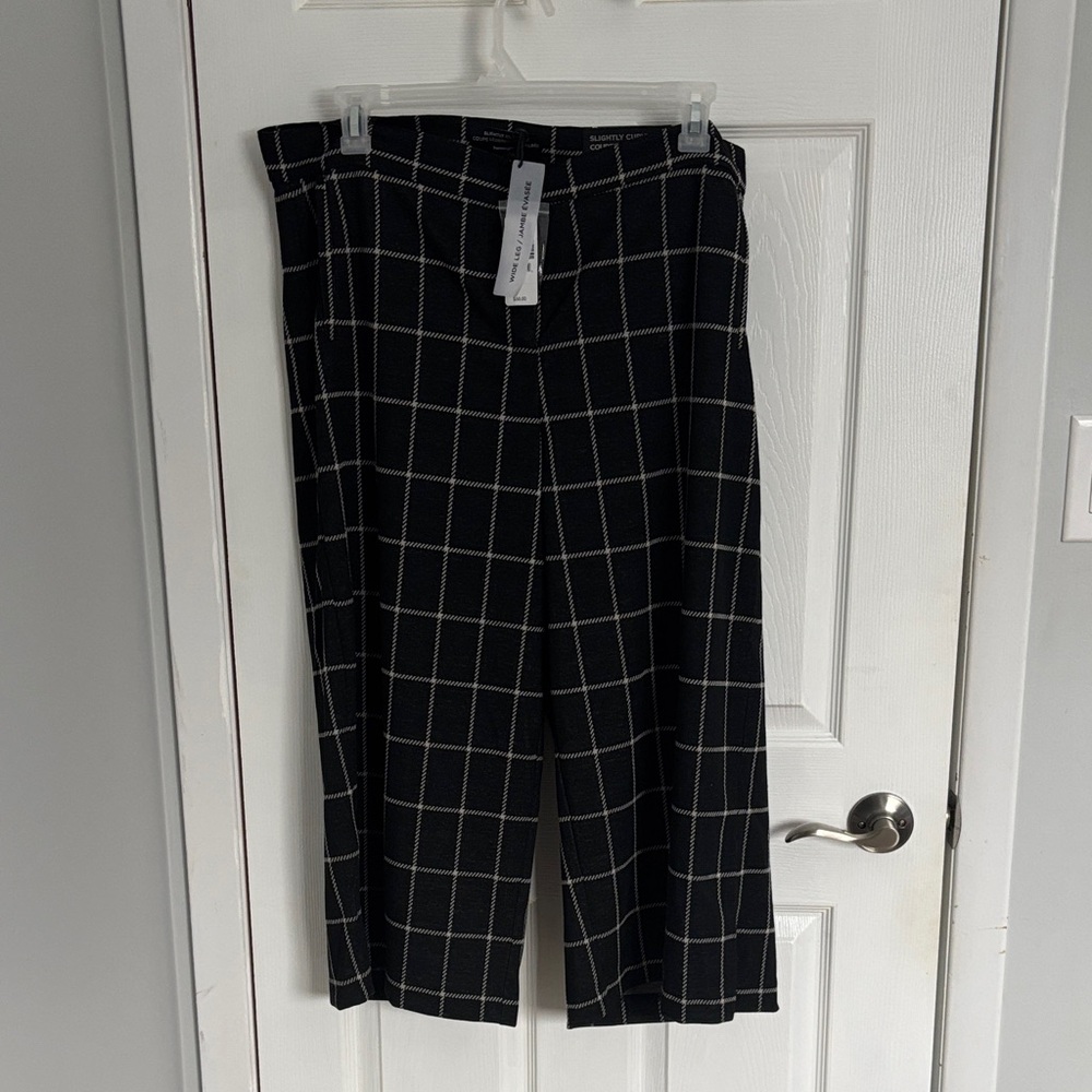 Penningtons Black and White Checkered Capris